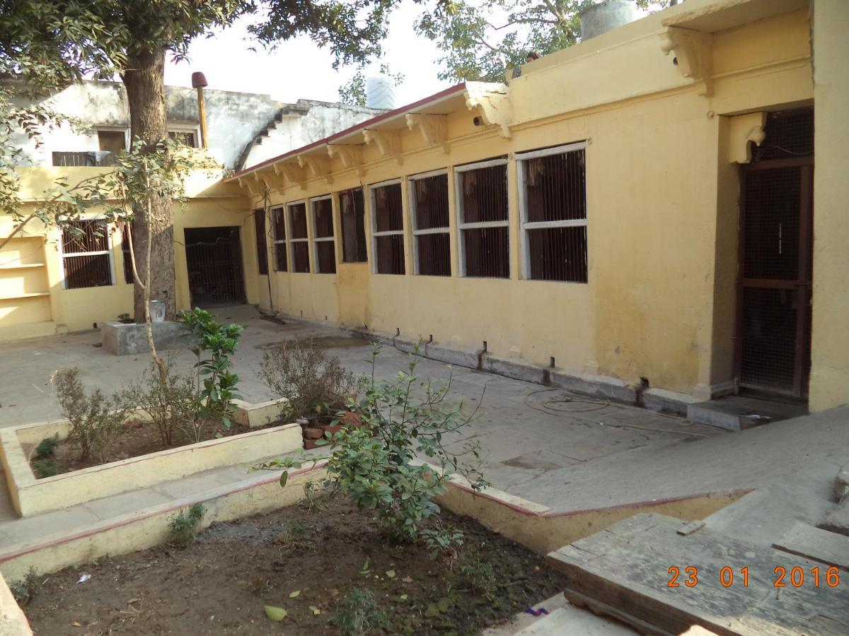 Hotel Shri Swami Sheetal Das Akhada B1-88 Assi , Near Pushkar Talab,Varanasi, Ashram Dharmshala Extérieur photo