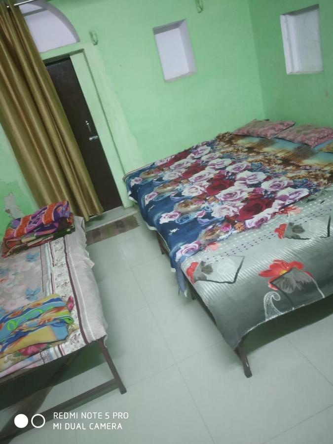 Hotel Shri Swami Sheetal Das Akhada B1-88 Assi , Near Pushkar Talab,Varanasi, Ashram Dharmshala Extérieur photo