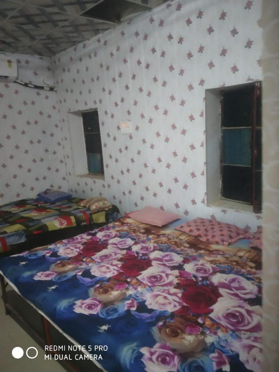 Hotel Shri Swami Sheetal Das Akhada B1-88 Assi , Near Pushkar Talab,Varanasi, Ashram Dharmshala Extérieur photo