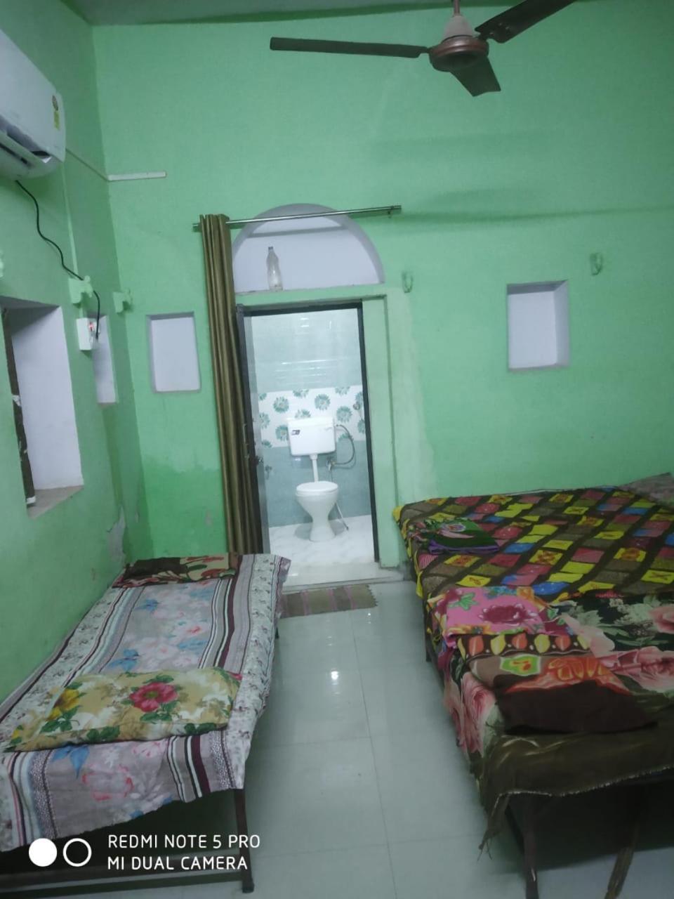 Hotel Shri Swami Sheetal Das Akhada B1-88 Assi , Near Pushkar Talab,Varanasi, Ashram Dharmshala Extérieur photo